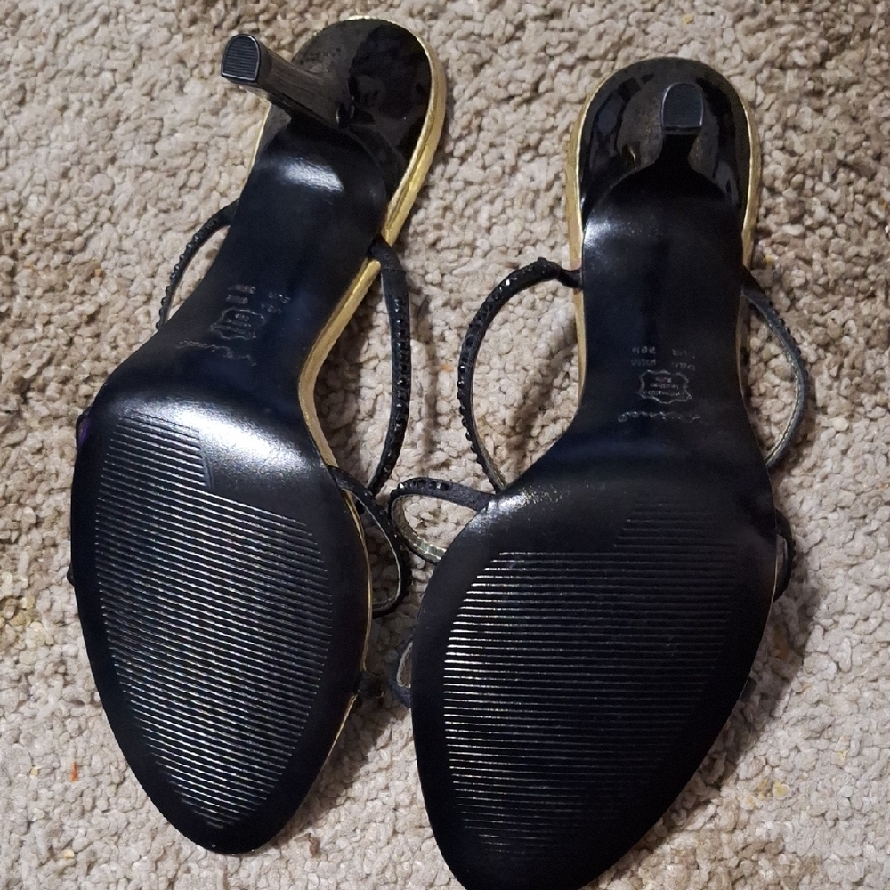 Nina Gold and Black Elegant Heels - Picture 4 of 4